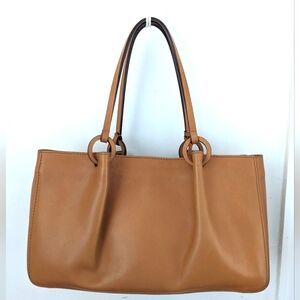 Authentic EUC Gucci tote with pouch